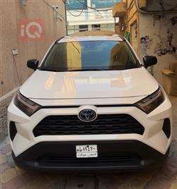 تۆیۆتا ڕاڤ 4